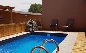 Vicuna Lodge